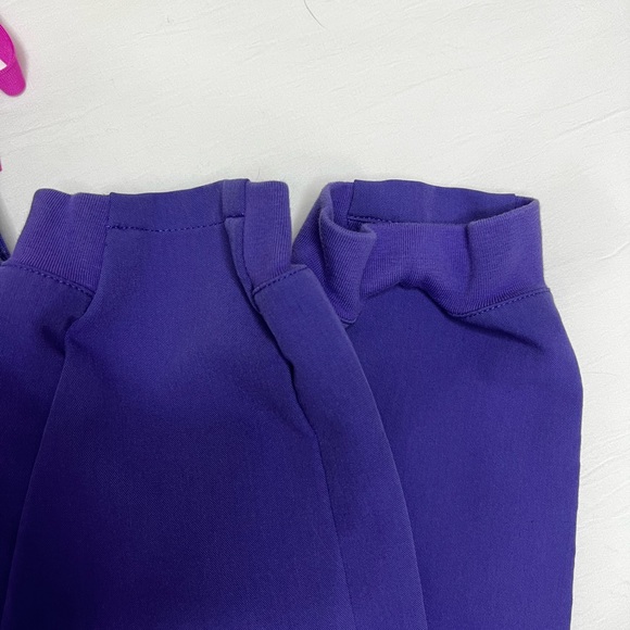 FIGS | XXS Tall High Waisted Sumaiya Skinny Scrub Pants - Picture 7 of 9